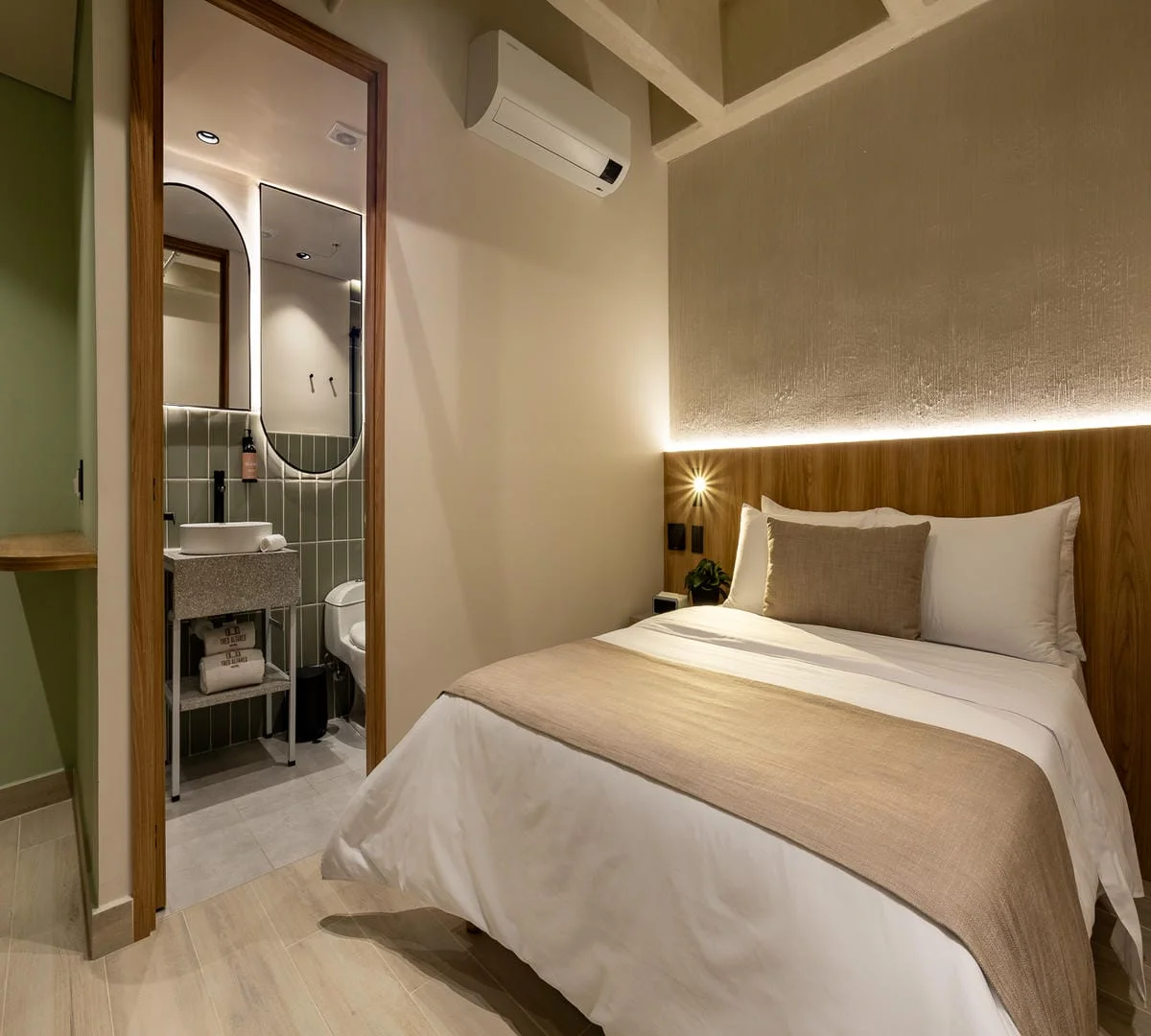 Habitación Standard con cama Queen en Hotel Tres Altares